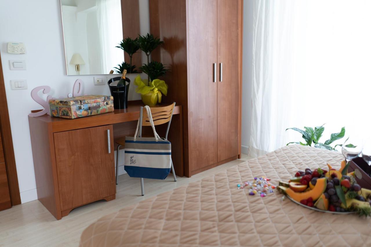 Hotel Villa Del Parco Rimini Eksteriør bilde