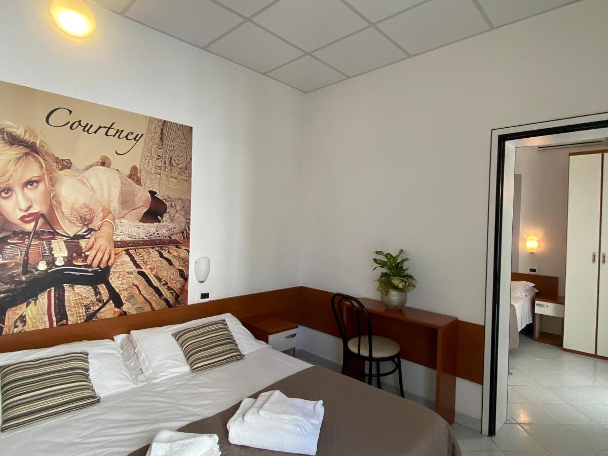 Hotel Villa Del Parco Rimini Eksteriør bilde