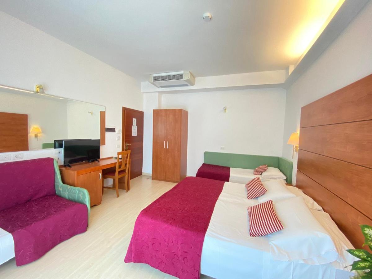 Hotel Villa Del Parco Rimini Eksteriør bilde