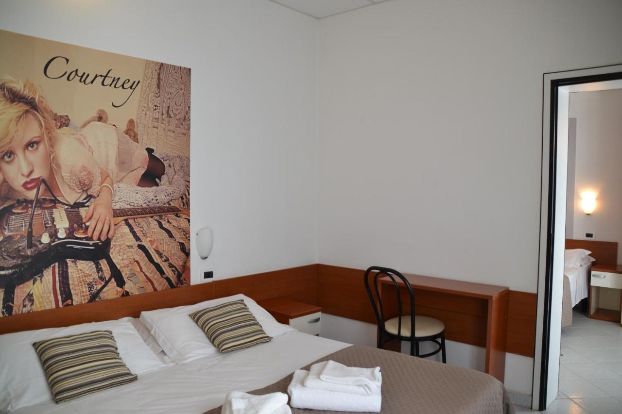 Hotel Villa Del Parco Rimini Eksteriør bilde