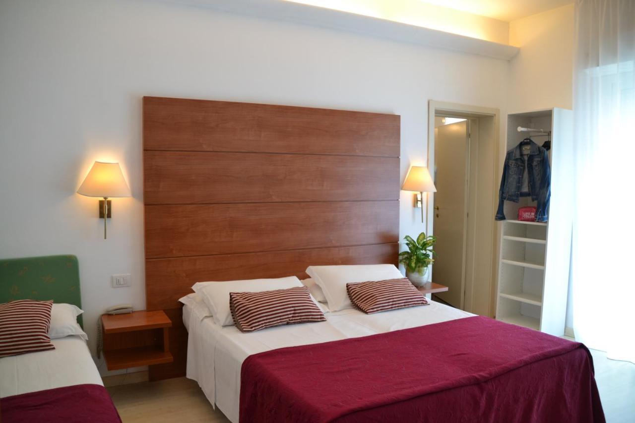 Hotel Villa Del Parco Rimini Eksteriør bilde